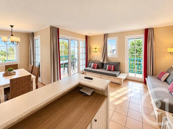 Appartement F2 Bis à vendre  3 pièces - 43,80 m 2   URRUGNE  - 64