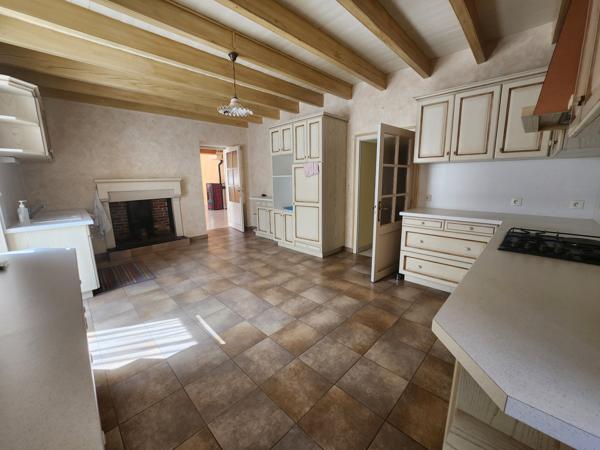 La Réorthe (85210) Maison de campagne avec quatre chambres