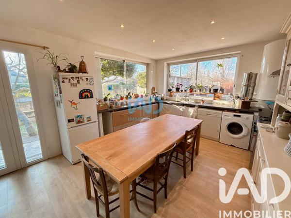 Maison à vendre 5 pièces 107 m² Entraigues-sur-la-Sorgue