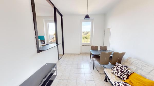 LOCATION T2 SECTEUR SAINT MARCEL