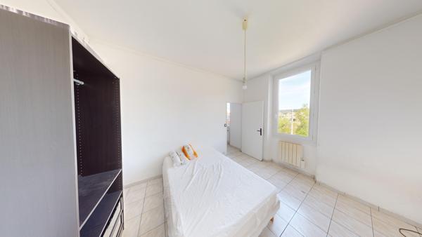 LOCATION T2 SECTEUR SAINT MARCEL