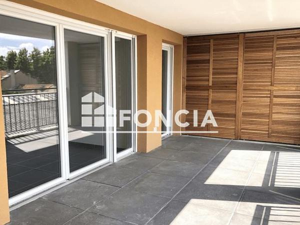 Location Appartement 4 pièces 83.4 m² - 114 AVENUE DES POILUS BAT B Marseille 13013