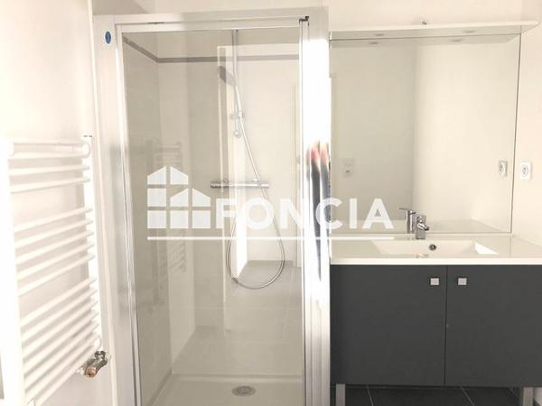 Location Appartement 4 pièces 83.4 m² - 114 AVENUE DES POILUS BAT B Marseille 13013