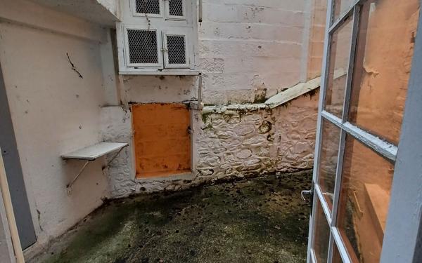 Immeuble à vendre    6 pièces •  La Souterraine