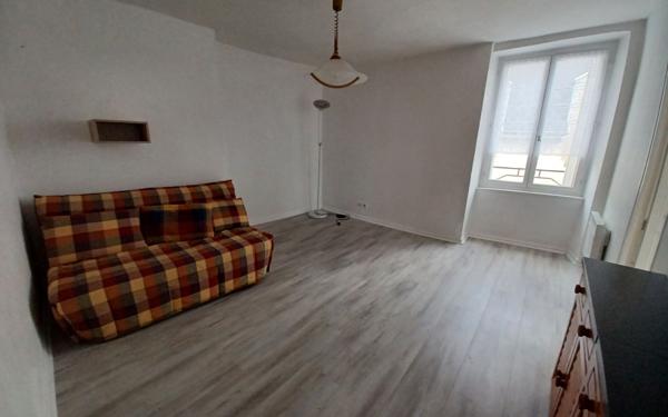 Immeuble à vendre    6 pièces •  La Souterraine