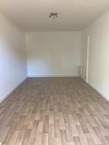 Résidence avec piscine et tennis