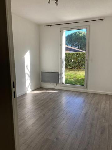 Résidence avec piscine et tennis