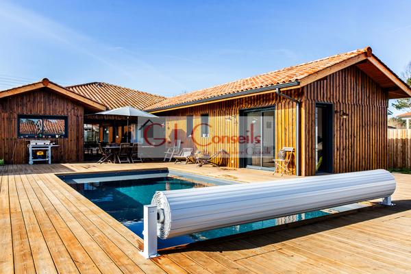 ANDERNOS LES BAINS - MAISON CONTEMPORAINE PLAIN-PIED 5 PIECES AVEC PISCINE CHAUFFÉE, STUDIO INDÉPENDANT ET ESP