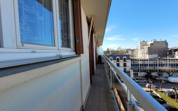 Appartement à vendre    2 pièces • 43,53 m2 La Varenne - Saint-Maur-des-Fossés