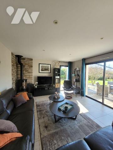 Maison à Vendre à Saint-Briac-sur-Mer (35800) en Ille-et-Vilaine (35)
 
Cette maison d'archit...