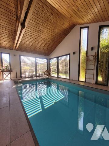 Maison à Vendre à Saint-Briac-sur-Mer (35800) en Ille-et-Vilaine (35)
 
Cette maison d'archit...