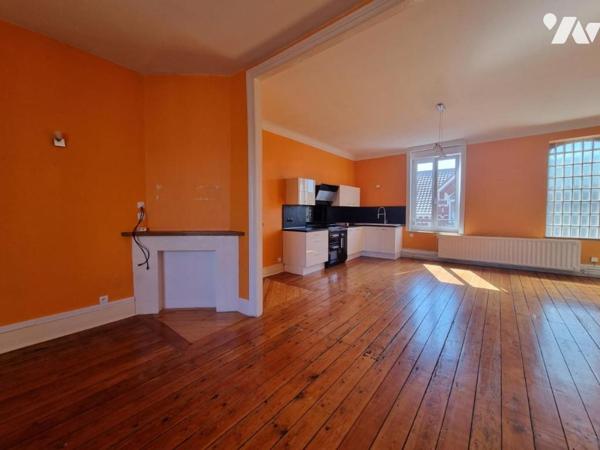Ensemble immobilier à fort potentiel : Commerce, Habitation ou Division d'immeuble avec garage