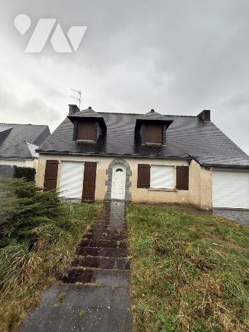 A VENDRE MAISON  A RENOVER proximité centre THEIX