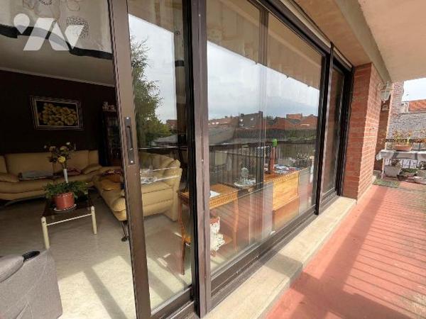 HAZEBROUCK, Bel APPARTEMENT T3 de 79m² avec balcon en centre-ville - Résidence sécurisée avec a...