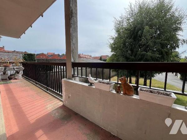 HAZEBROUCK, Bel APPARTEMENT T3 de 79m² avec balcon en centre-ville - Résidence sécurisée avec a...