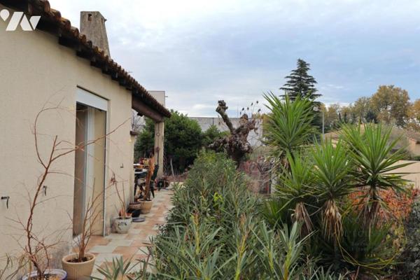 Maison T4 de plain pied à rénover à Saint Just