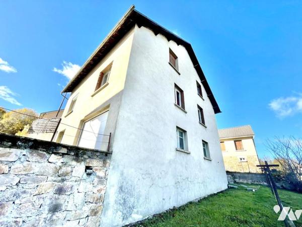 MAISON FAMILIALE 7 CHAMBRES A VENDRE - SAINT CHELY D'APCHER (lotissement, proche centre-ville)