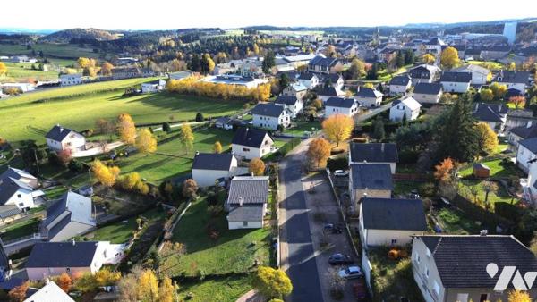 MAISON FAMILIALE 7 CHAMBRES A VENDRE - SAINT CHELY D'APCHER (lotissement, proche centre-ville)