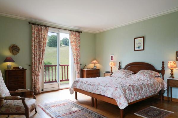 Entre authenticité basque et art de vivre, une propriété familiale d’exception aux portes de Saint-Jean-de-Luz