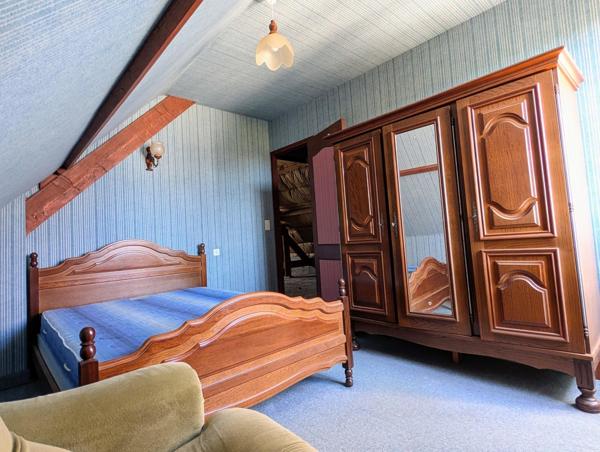 1064 M2 de terrain, 130m2 de surface, 9 mn de Dinan