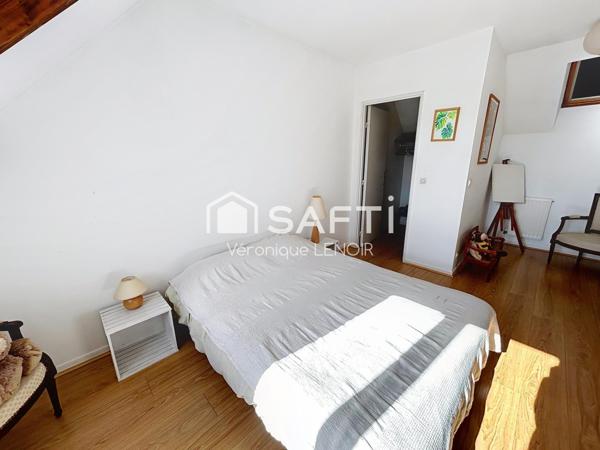 Croissy sur Seine - Belle maison familiale 7 pièces de 157m2 +  vaste véranda de 15m2