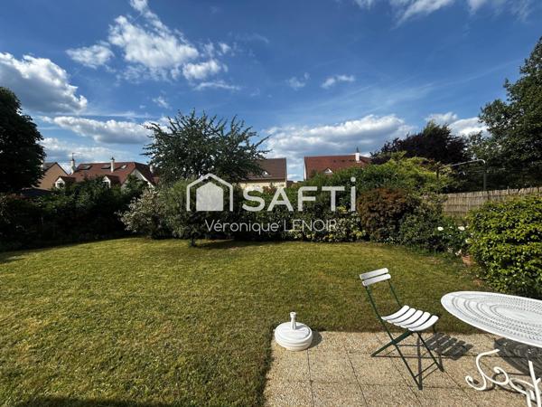 Croissy sur Seine - Belle maison familiale 7 pièces de 157m2 +  vaste véranda de 15m2