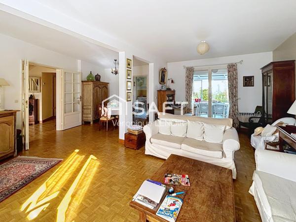 Croissy sur Seine - Belle maison familiale 7 pièces de 157m2 +  vaste véranda de 15m2