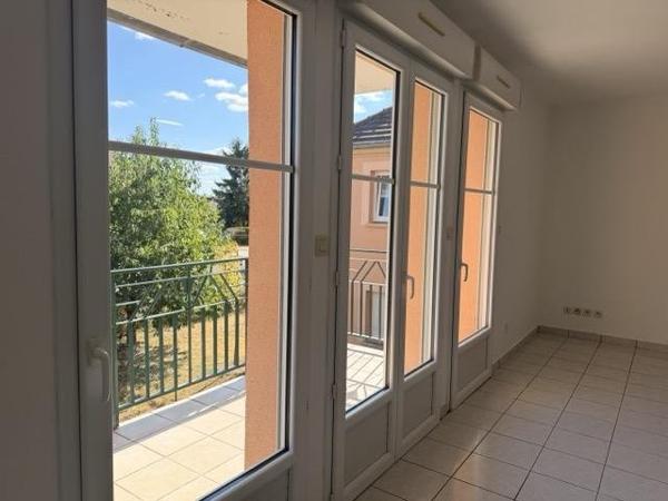 Location / Appartement à Villemandeur (45700)