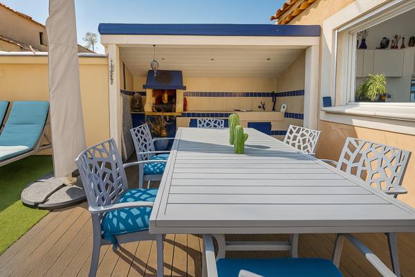 Face à l’étang, un écrin de lumière et de calme – Panorama unique & piscine