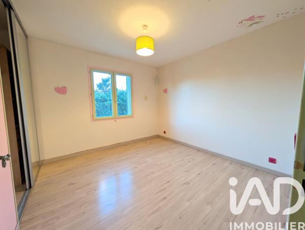 Maison à vendre 5 pièces 136 m² Entraigues-sur-la-Sorgue