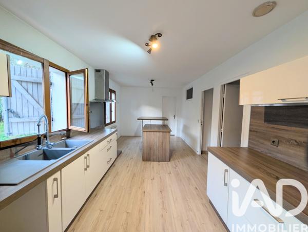 Maison à vendre 5 pièces 136 m² Entraigues-sur-la-Sorgue