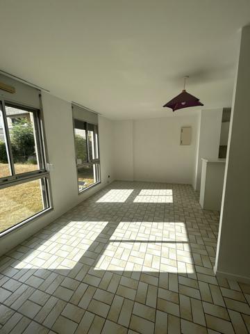 Appartement
                                                                                                                                                                                                                                                                                                                        1 pièce(s)                                                                                                                                                                                                                                                                                                                              34  m²