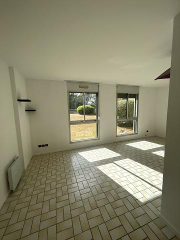Appartement
                                                                                                                                                                                                                                                                                                                        1 pièce(s)                                                                                                                                                                                                                                                                                                                              34  m²