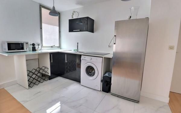 Appartement à vendre    3 pièces •  Paris 11