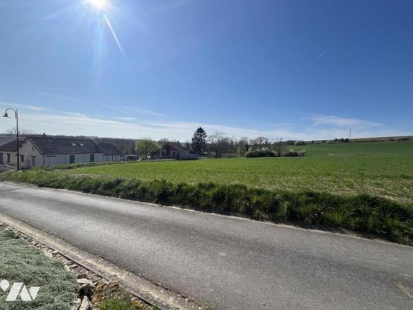 BOULEUSE - Terrain à bâtir non viabilisé de 661m².