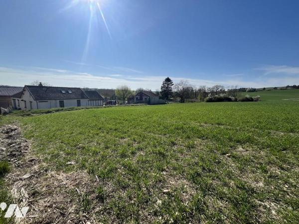 BOULEUSE - Terrain à bâtir non viabilisé de 661m².