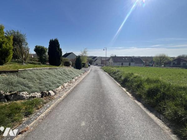 BOULEUSE - Terrain à bâtir non viabilisé de 661m².