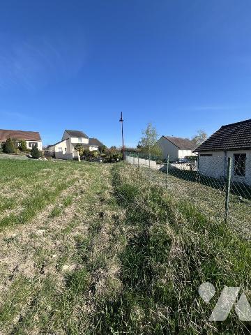 BOULEUSE - Terrain à bâtir non viabilisé de 661m².