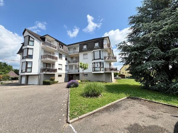beau duplex de 100 m2 dans une rue calme , à deux pas du village