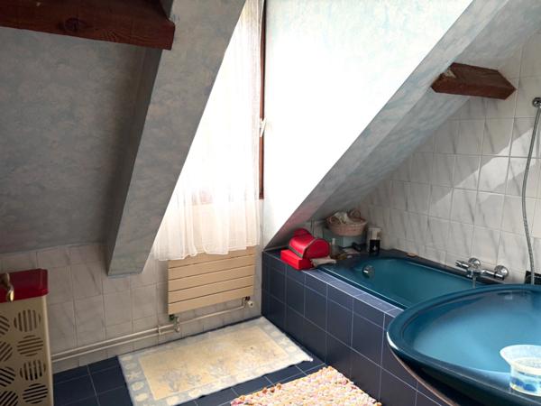 Commerces et écoles à pied!