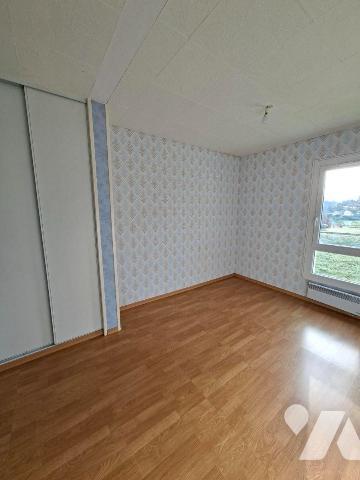 LE MANS SUD - PETITE COPROPRIETE 
Appartement au 1er étage sans ascenseur comprenant entrée, s...