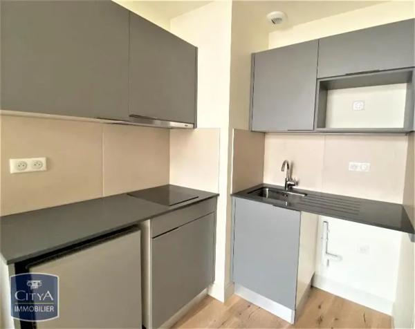 Appartement à louer 1 pièce 24.6m² Montauban (82000)