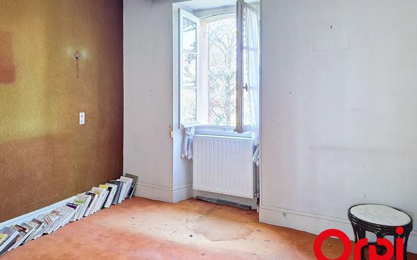 Maison à vendre    5 pièces •  Néris-les-Bains