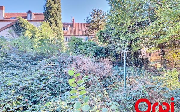 Maison à vendre    5 pièces •  Néris-les-Bains