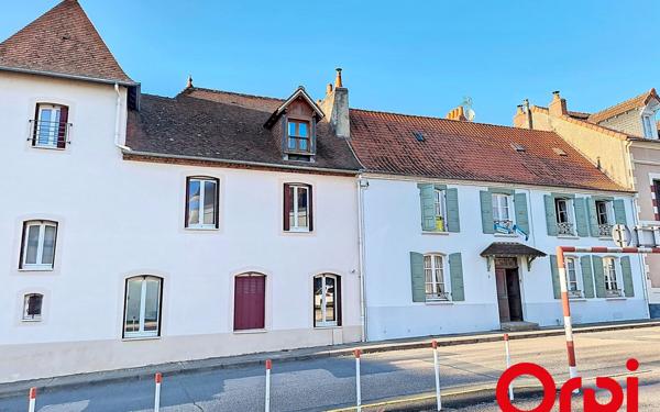 Maison à vendre    5 pièces •  Néris-les-Bains