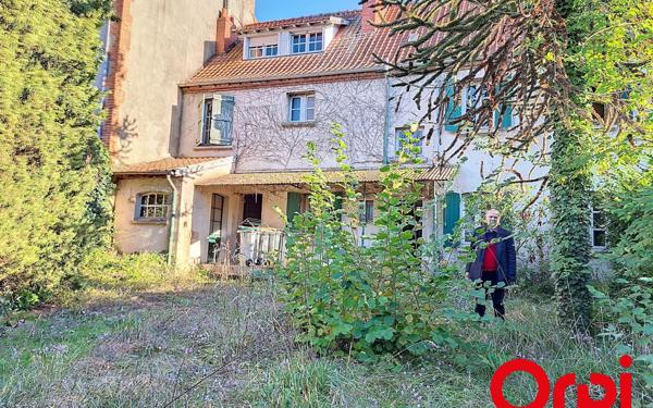 Maison à vendre    5 pièces •  Néris-les-Bains