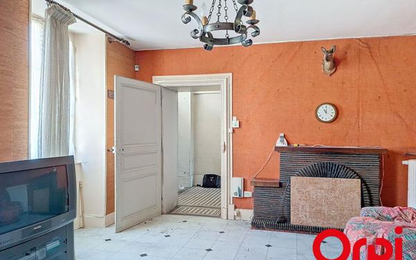 Maison à vendre    5 pièces •  Néris-les-Bains