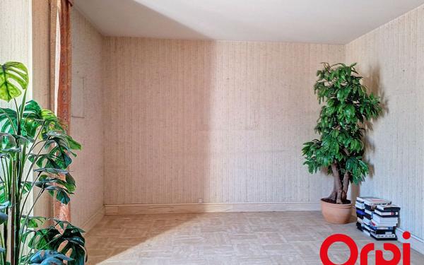 Maison à vendre    5 pièces •  Néris-les-Bains