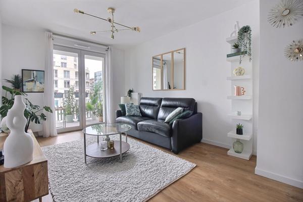 4 pièces avec balcon au pied du métro