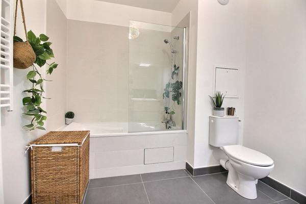 4 pièces avec balcon au pied du métro